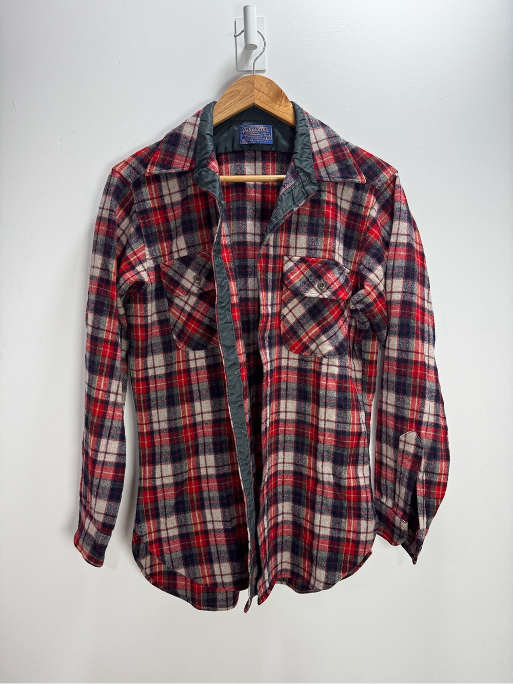 Pendleton vintage Women’s wool shirt size M